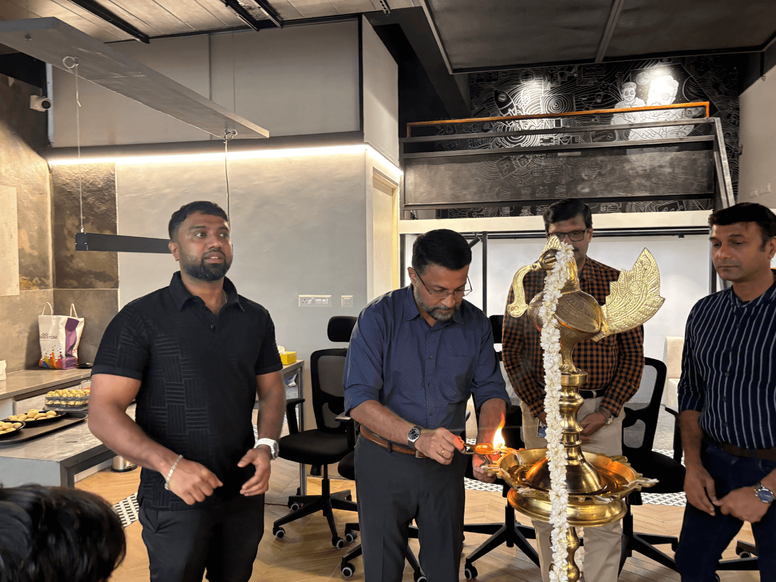 CEO Technopark, Col Sanjeev Nair (Retd.) congratulated Team Marvelloux UI/UX Studio on their 6th anniversary and new beginnings.