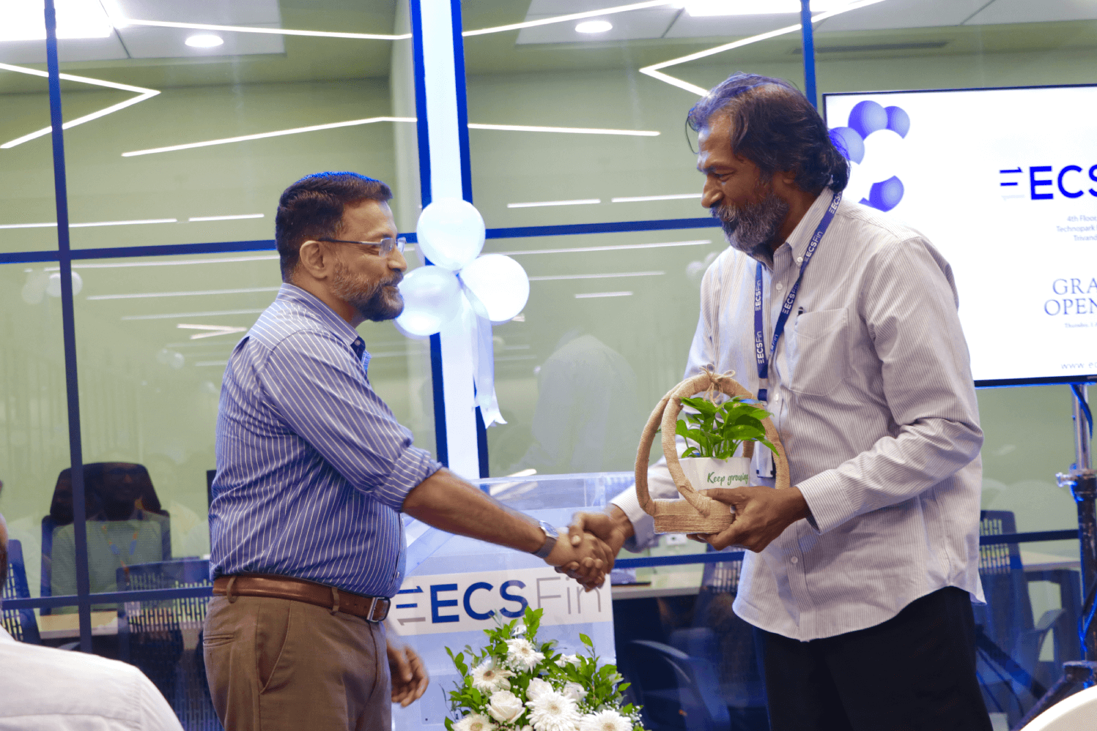 CEO Technopark, Col Sanjeev Nair (Retd.) with CEO, ECS Fin, Shri Jacob Aruldhas.