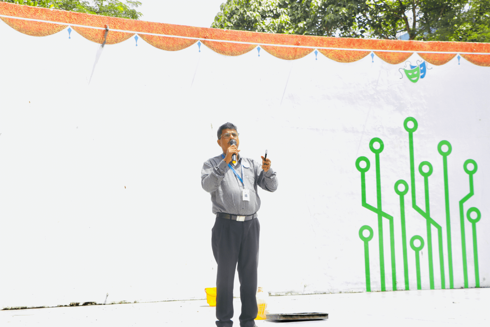 Mr. Madhu Janardhanan, the Fire & Safety Officer at Technopark, addressing the participants.