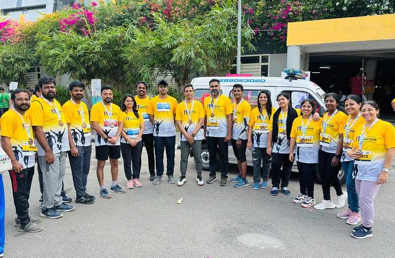 Runners from Park Centre, Technopark with Dr. Rathan U Kelkar, IAS, E&IT Secretary.